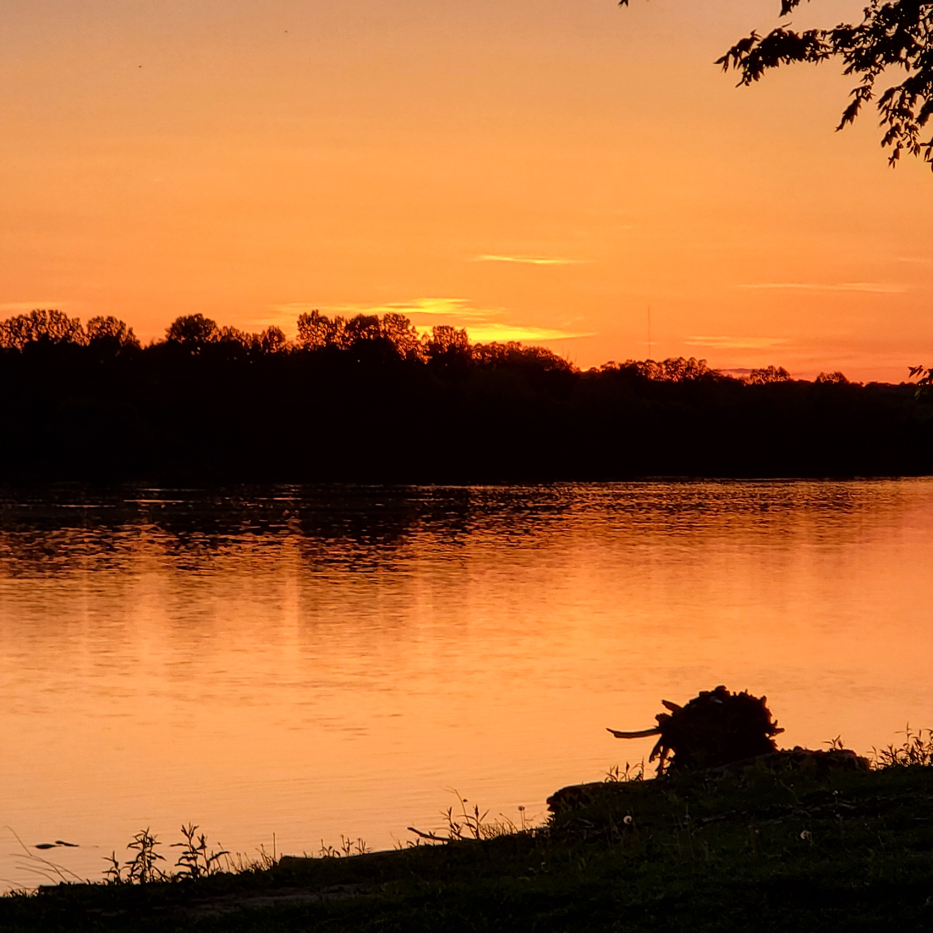 Birdsville campground sunset over Ohio river