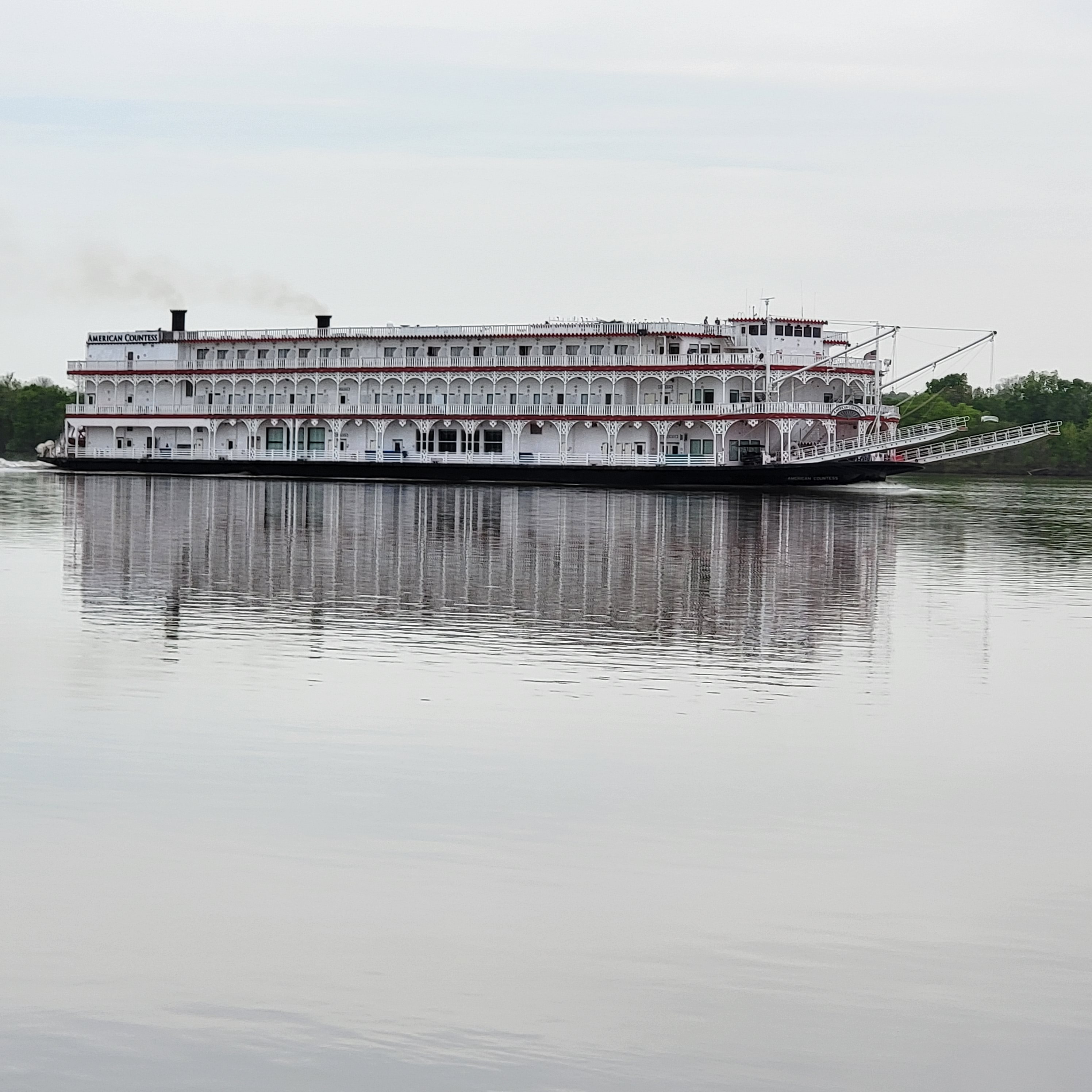Birdsville Kentucky barge traffic on the Ohio river