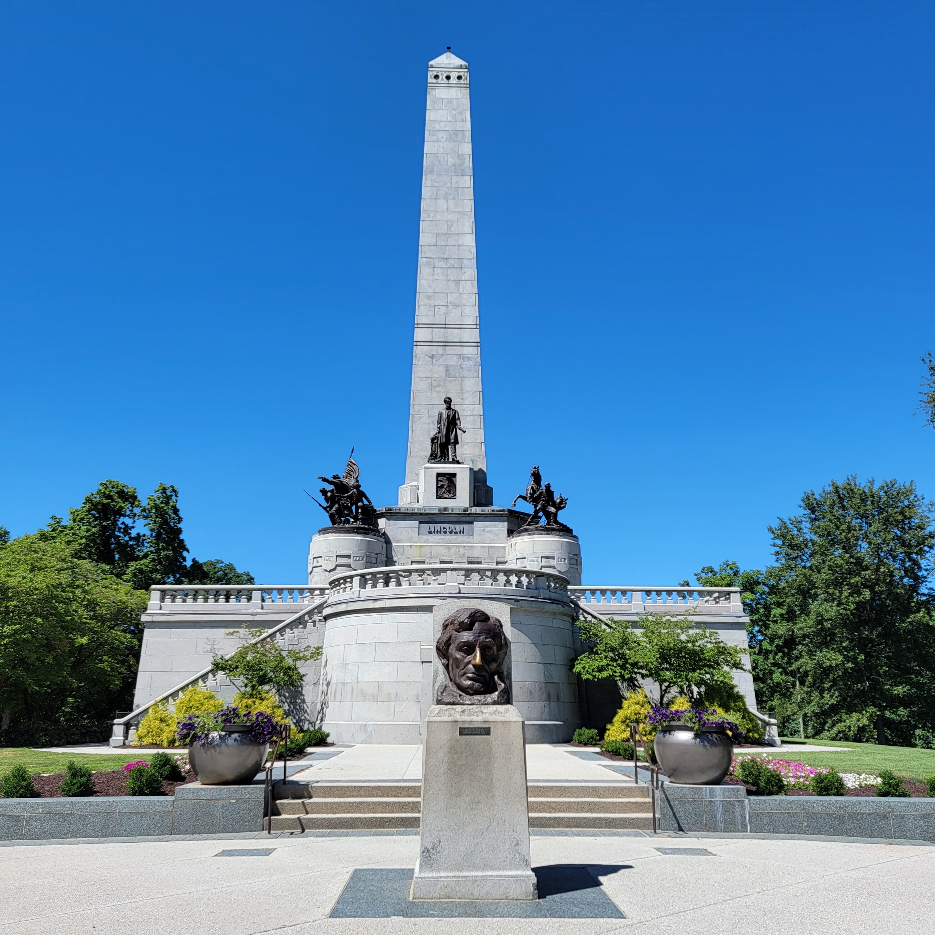 President Lincoln tomb in Springfield, Illinois
