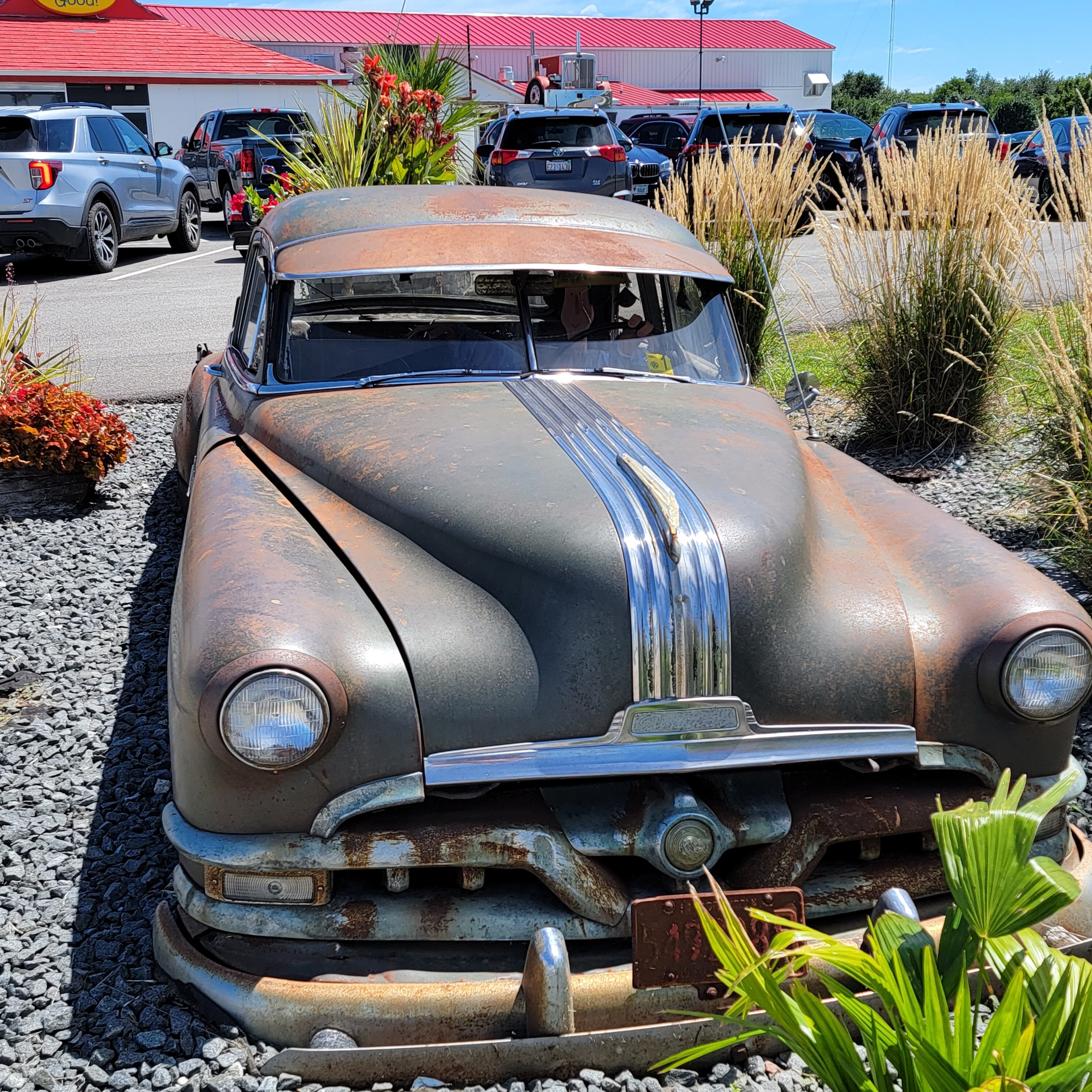 Motor Head bar and grill in Illinois