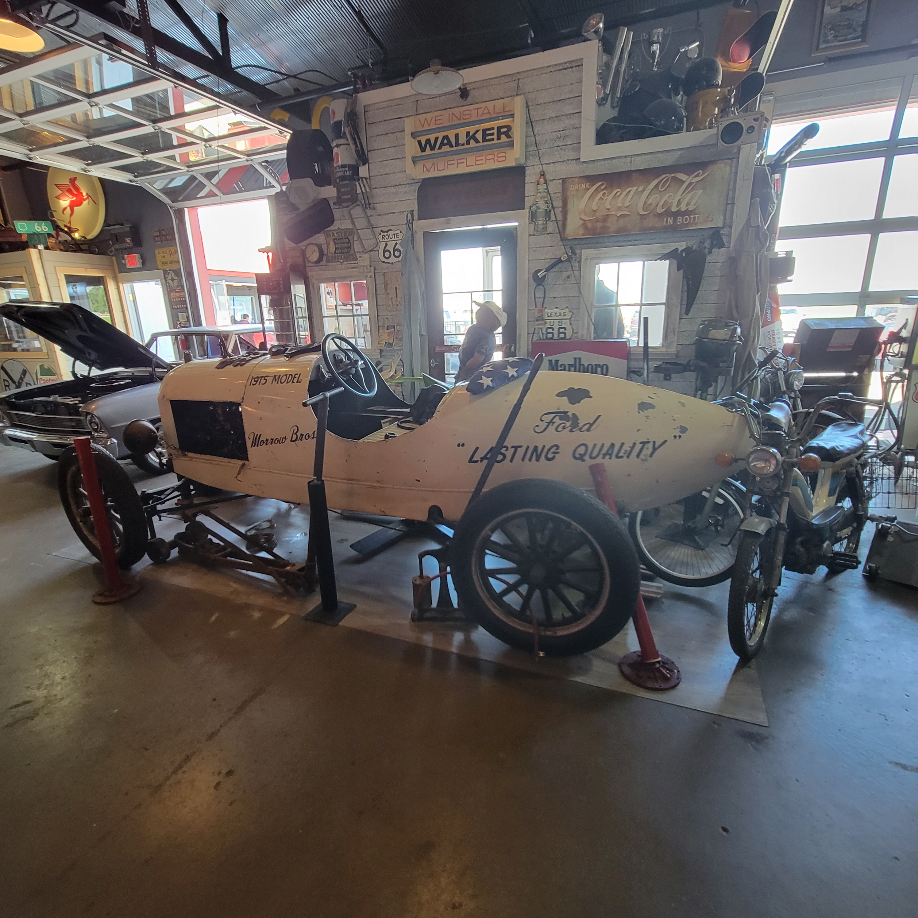 Motor Head museum along route 66 in Illinois